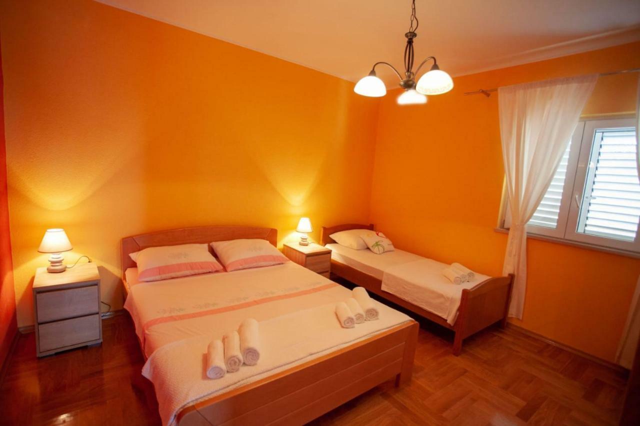 Dispet Apartment Dugi Rat Bagian luar foto