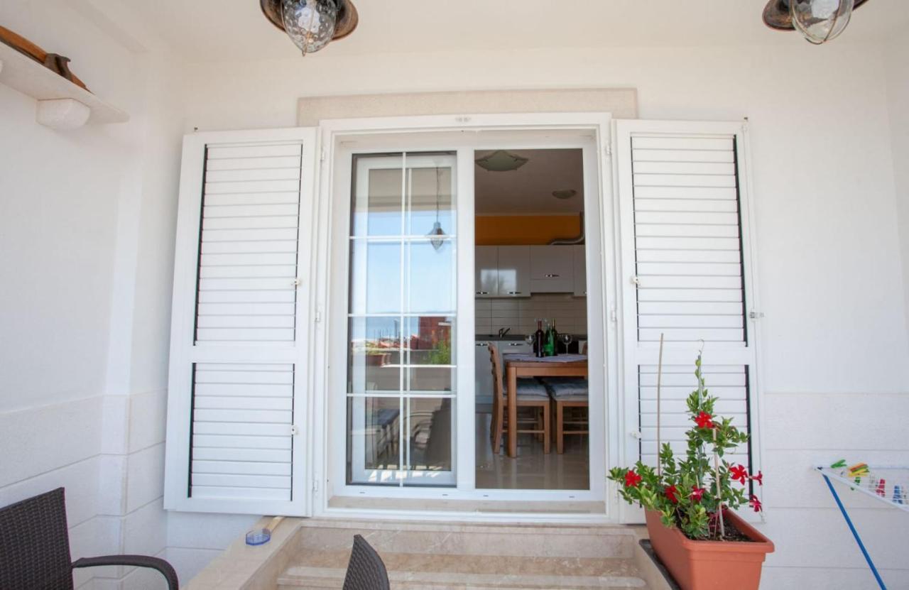 Dispet Apartment Dugi Rat Bagian luar foto